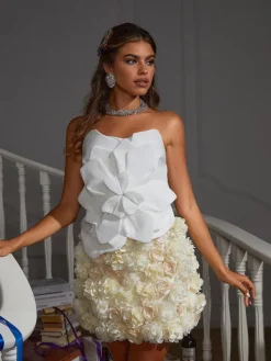 Tops*Mew Mews Fashion Bayard Strapless Flower Top In White