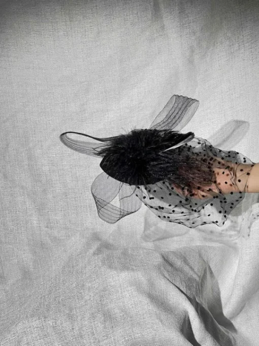 Masks*Mew Mews Fashion Vlad Feather Mesh Cocktail Hat In Black